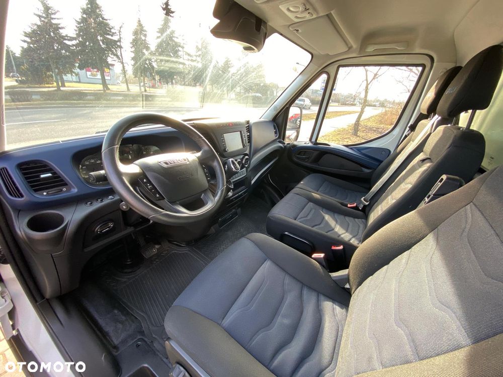 Iveco DAILY 35-160 HI-MATIC KONTENER WINDA 214.000 KM PRZEBIEGU - 29