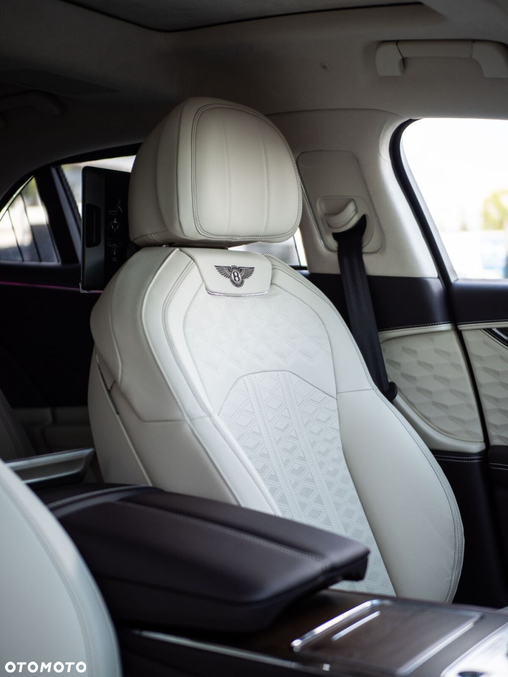 Bentley Flying Spur - 27