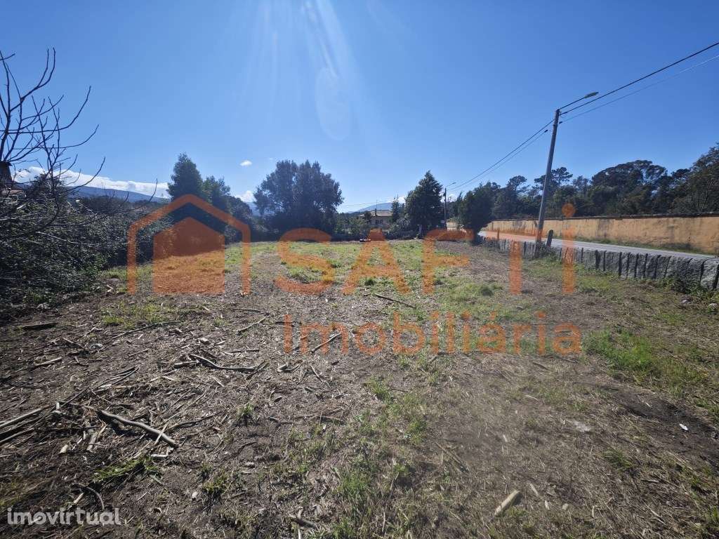 Terreno Rustico para construção - Grande imagem: 2/2