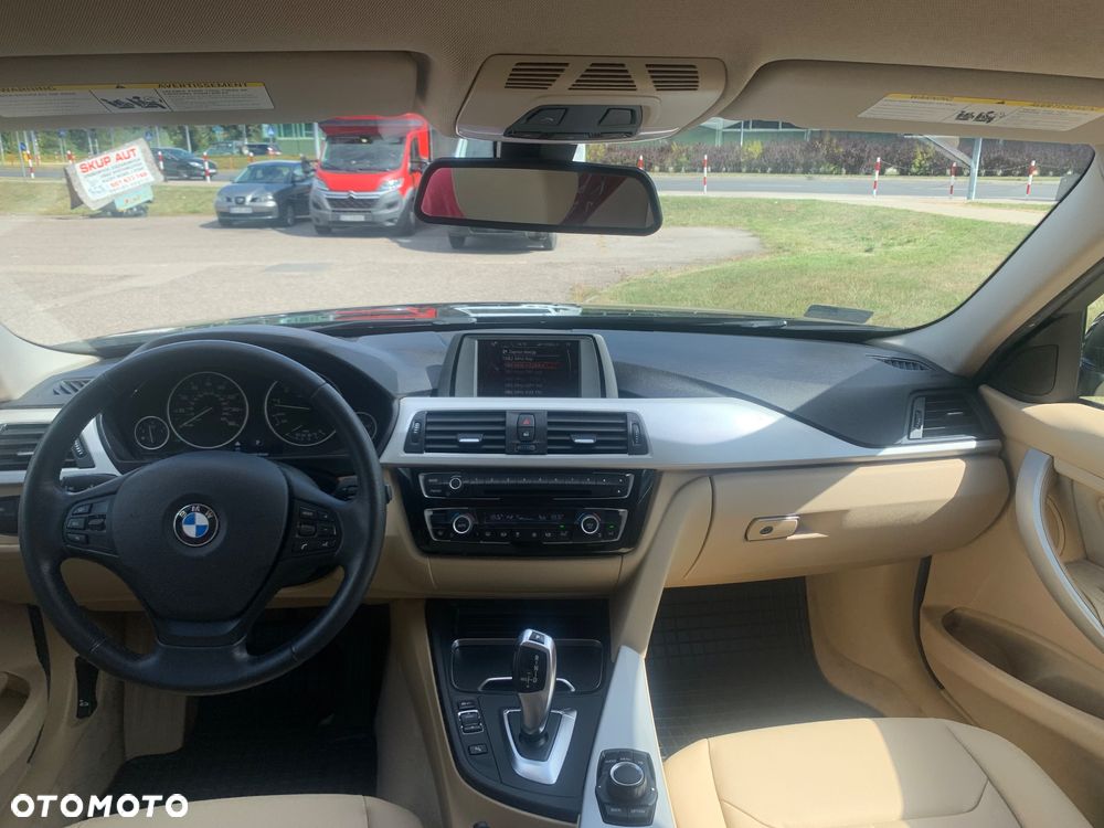BMW Seria 3 320i Edition M Sport Shadow - 9