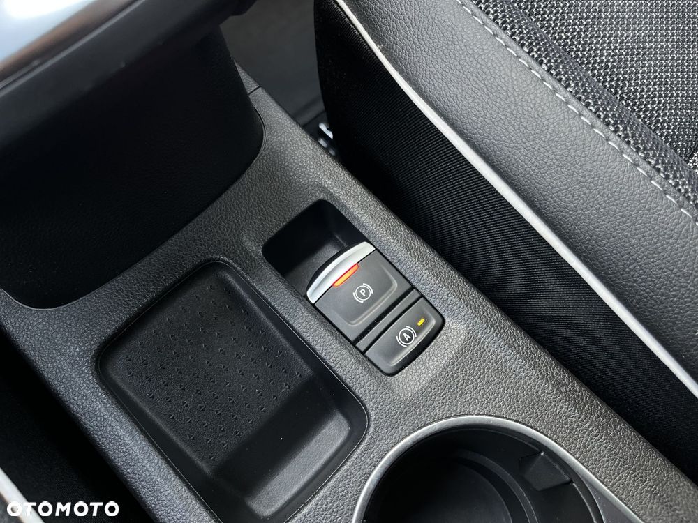 Renault Captur 1.0 TCe Techno - 24