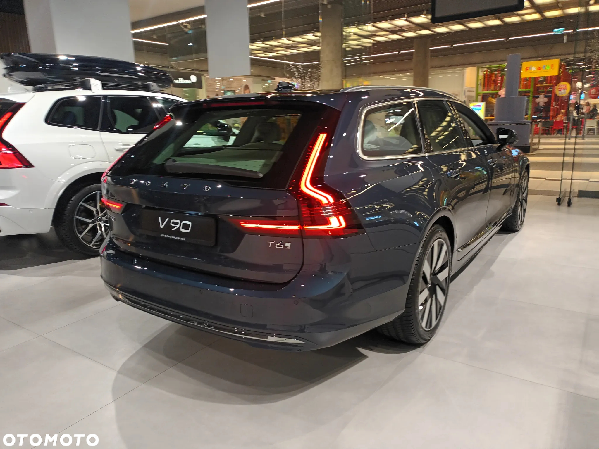 Volvo V90 T6 AWD Plug-In Hybrid Plus Dark - 7