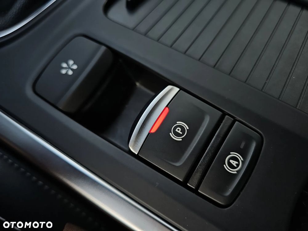 Renault Megane 1.3 TCe FAP Intens - 25