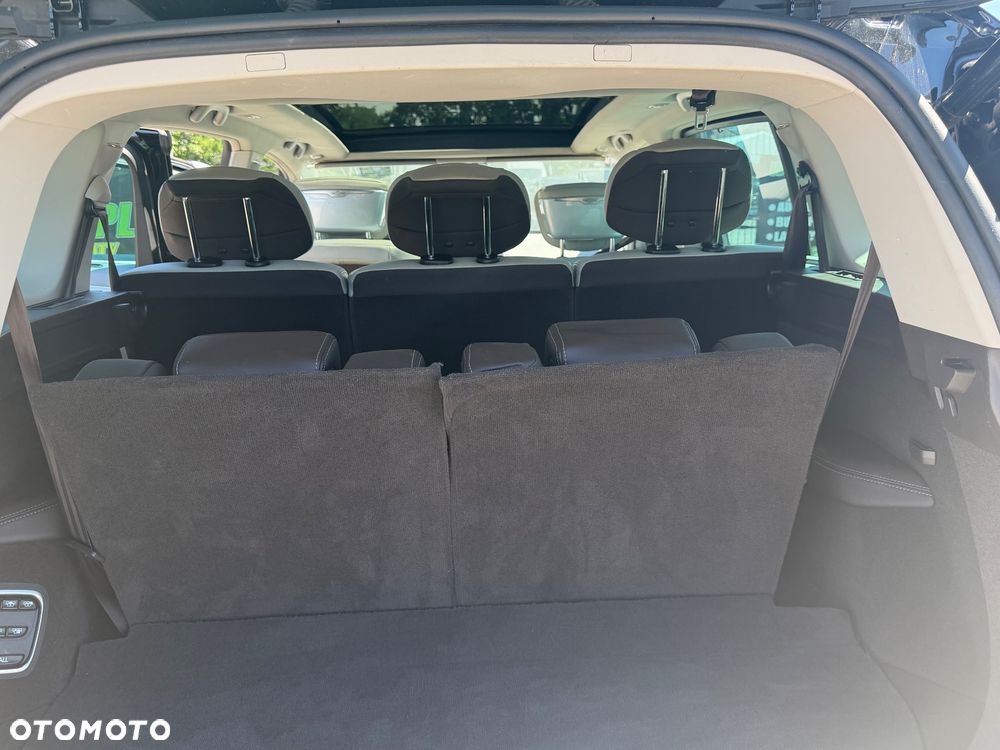 Renault Espace 1.6 dCi Energy Initiale Paris EDC 7os - 11