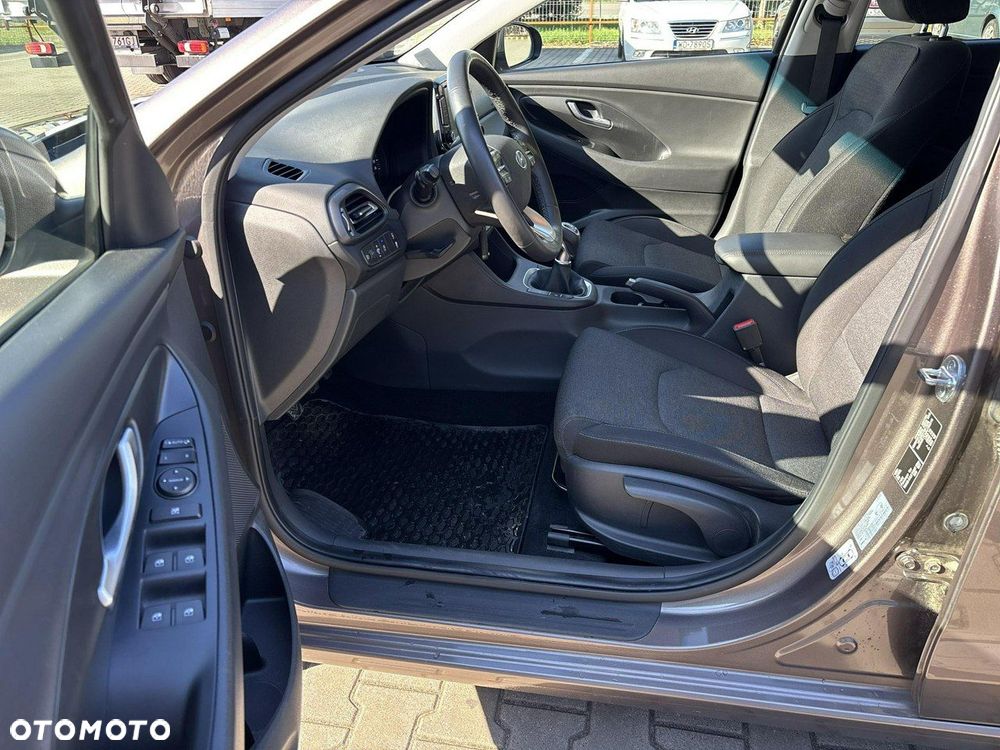 Hyundai i30 1.5 DPI Comfort - 11