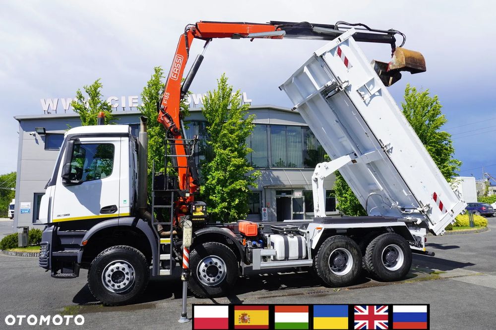 Mercedes-Benz Arocs 3236 8×4 / 90 tys. km / HDS Fassi F155A.0.22 / pilot / Wywrotka 2-stronna / Hydroburta / 3 szt_255718 - 1