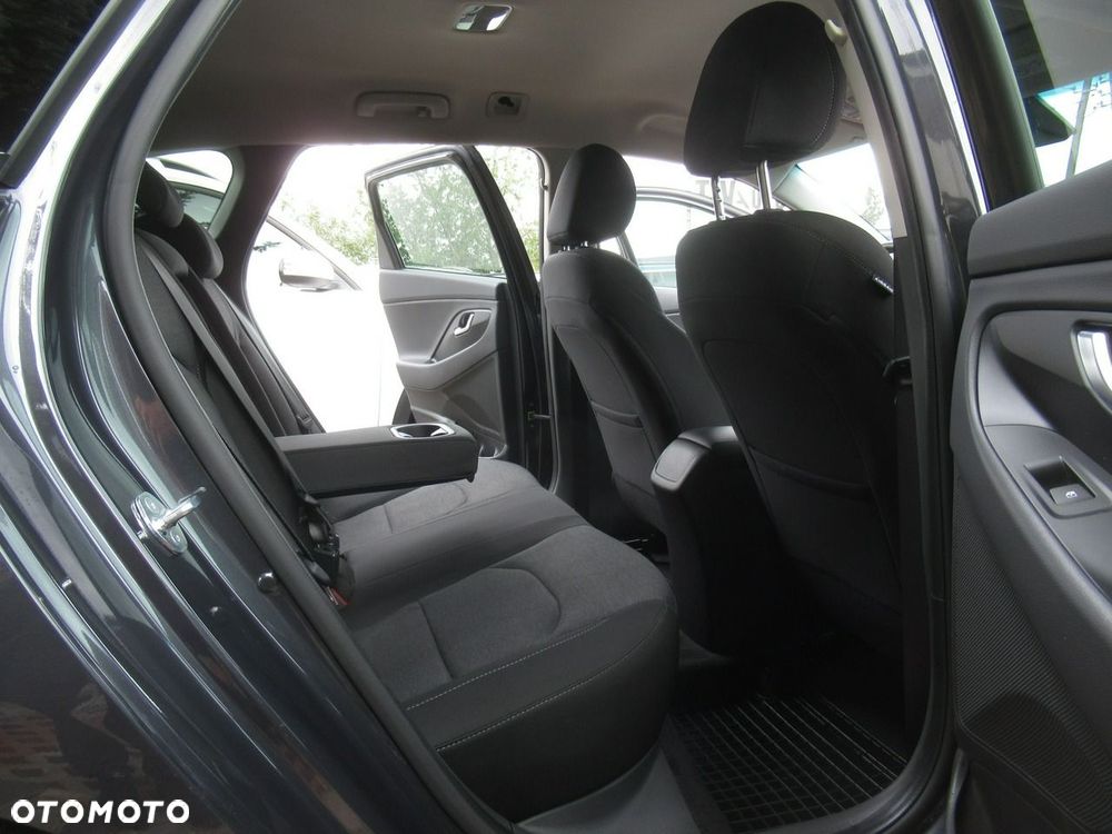 Hyundai i30 1.5 T-GDI 48V Smart - 8