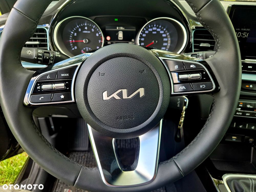 Kia Ceed - 12
