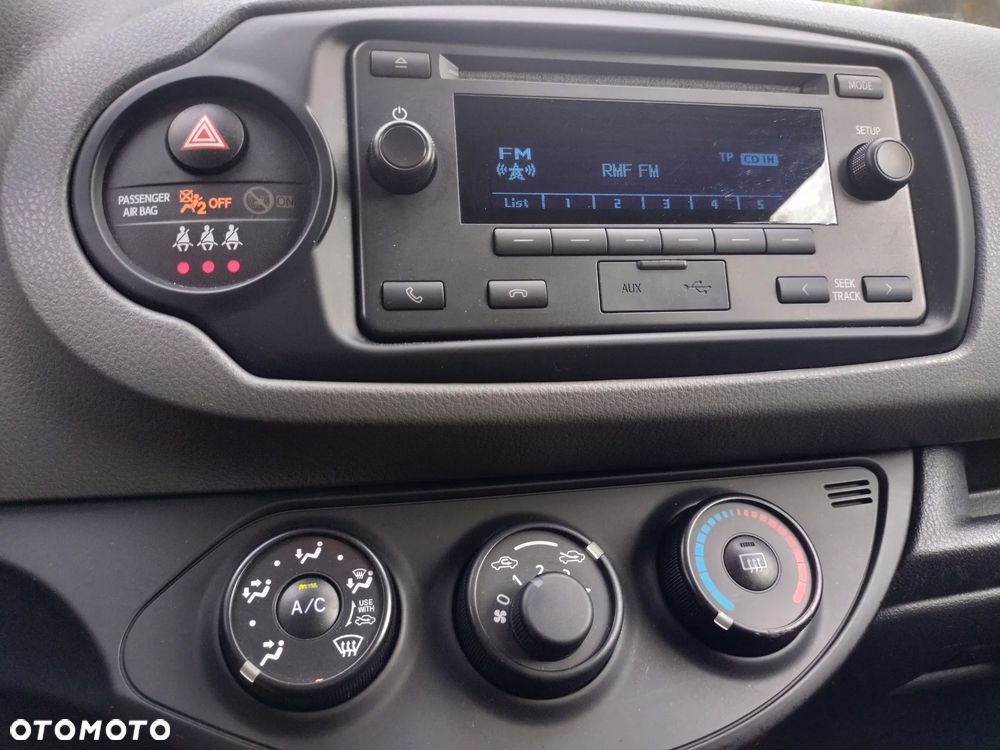 Toyota Yaris - 22
