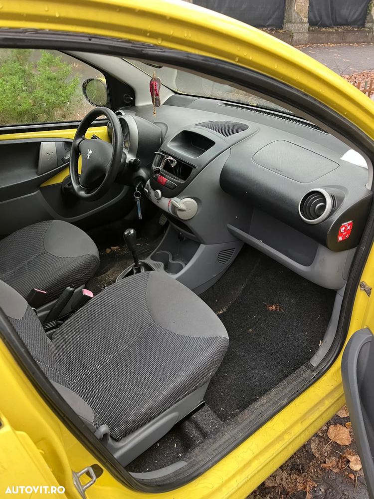 Dezmembrez Peugeot 107 galben 1.0 benzina 2007 - 4