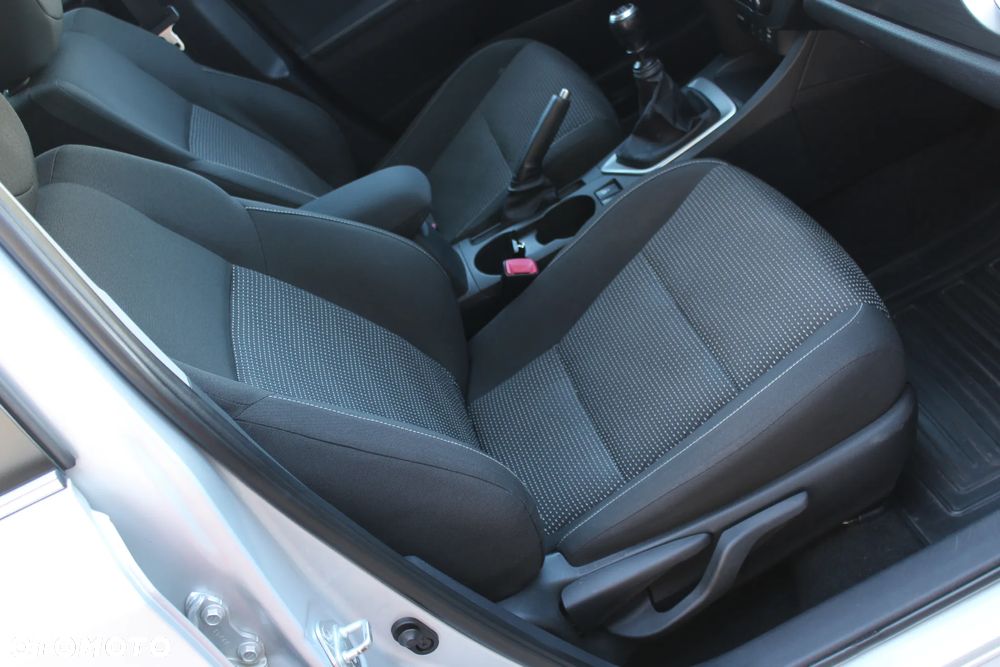 Toyota Auris 2.0 D-4D Executive - 14