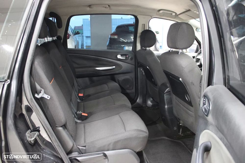 Ford S-Max 2.0 TDCi Trend 7L - 8