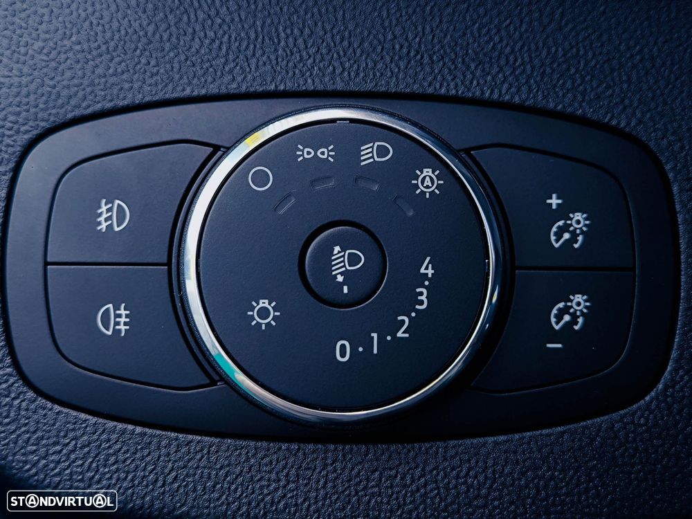 Ford Puma 1.0 EcoBoost MHEV Titanium Design - 11