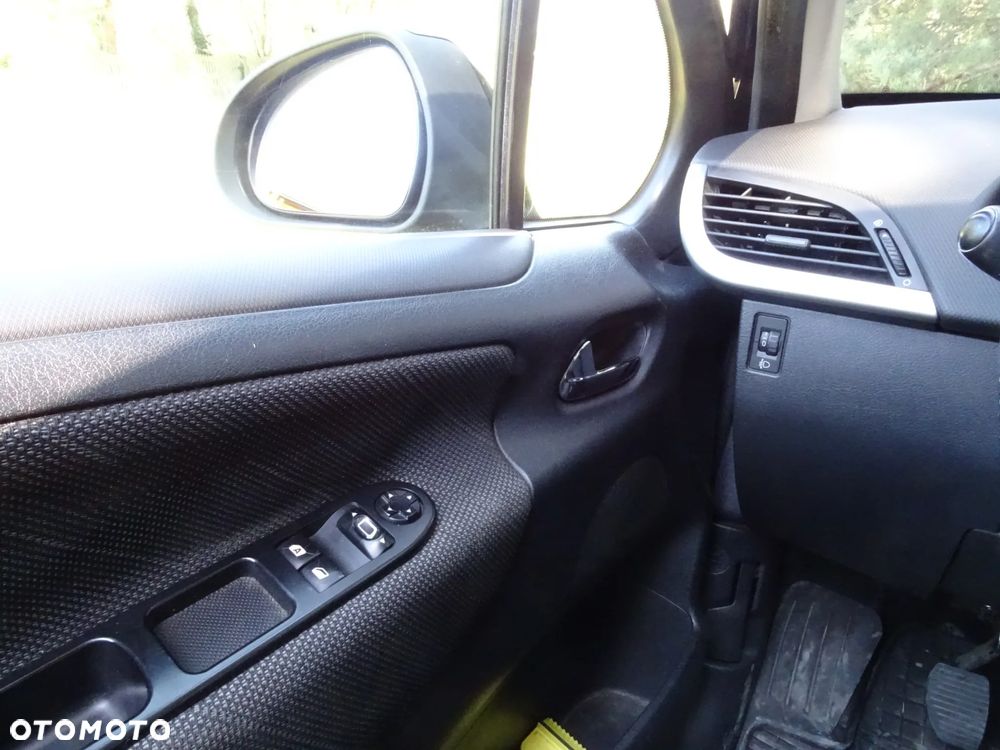 Peugeot 207 1.4 16V Sporty - 5