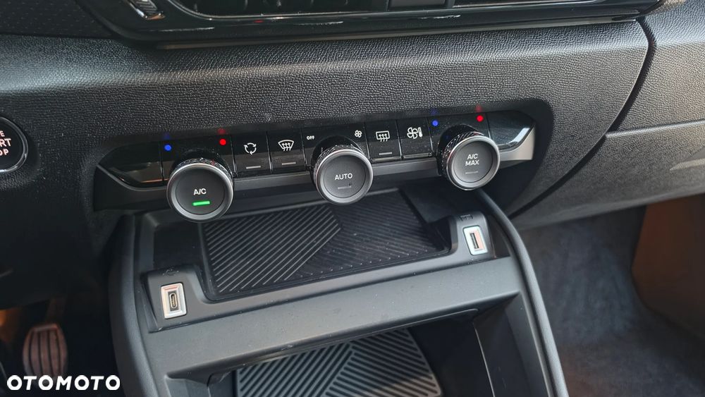 Citroën C4 PureTech 130 Stop&Start FEEL PACK - 21