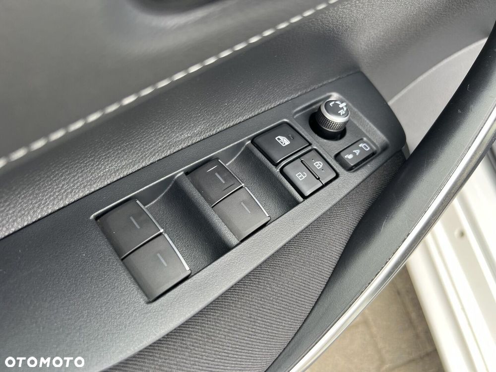 Toyota Corolla 1.8 Hybrid Comfort - 18