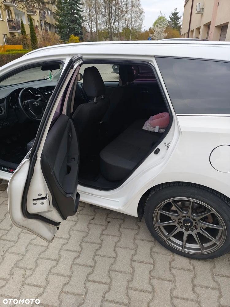 Toyota Auris 1.6 Active - 9