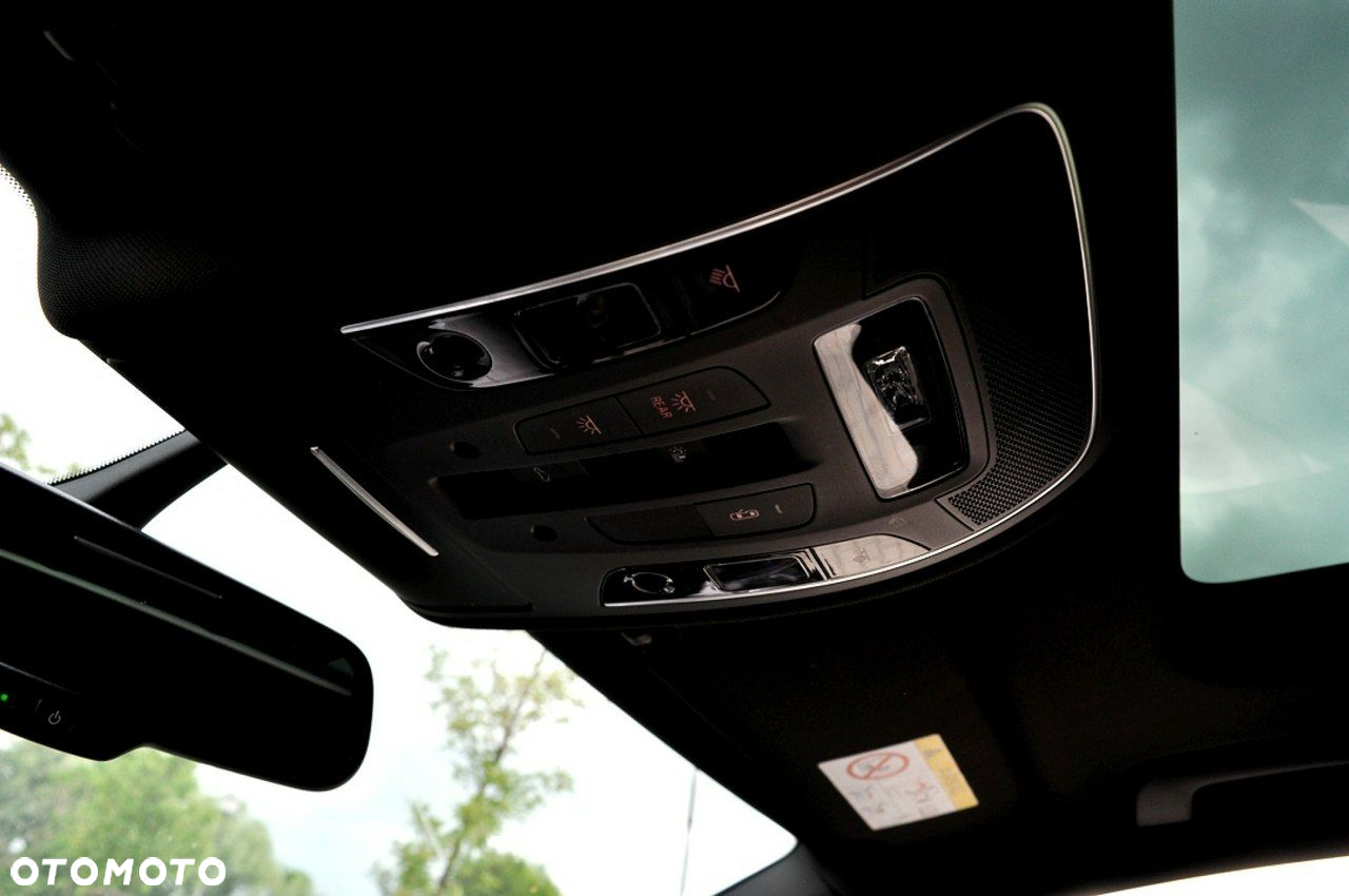 Audi A6 Avant 2.0 TDI Ultra S tronic - 32