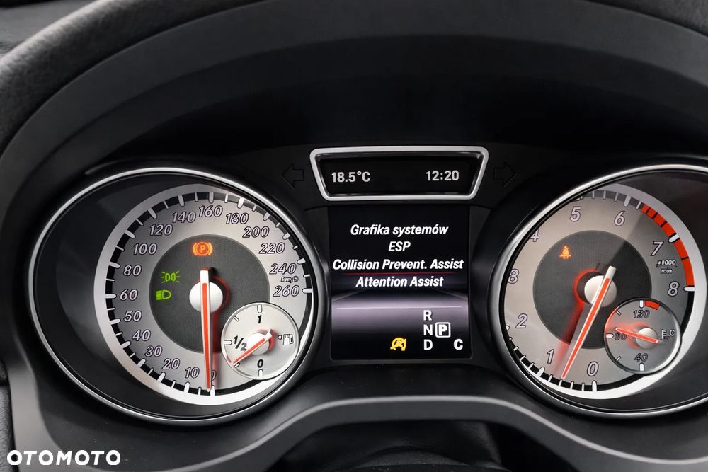 Mercedes-Benz GLA 250 4-Matic AMG Line - 24