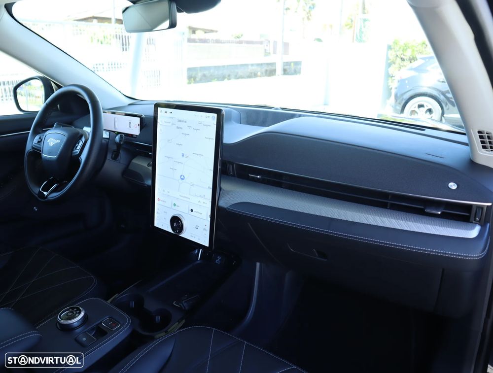 Ford Mustang Mach-E Standard - 19