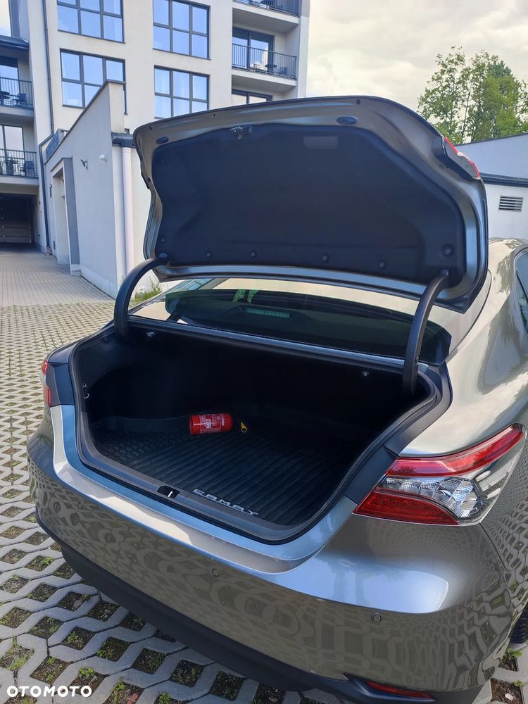 Toyota Camry 2.5 Hybrid Executive CVT - 9