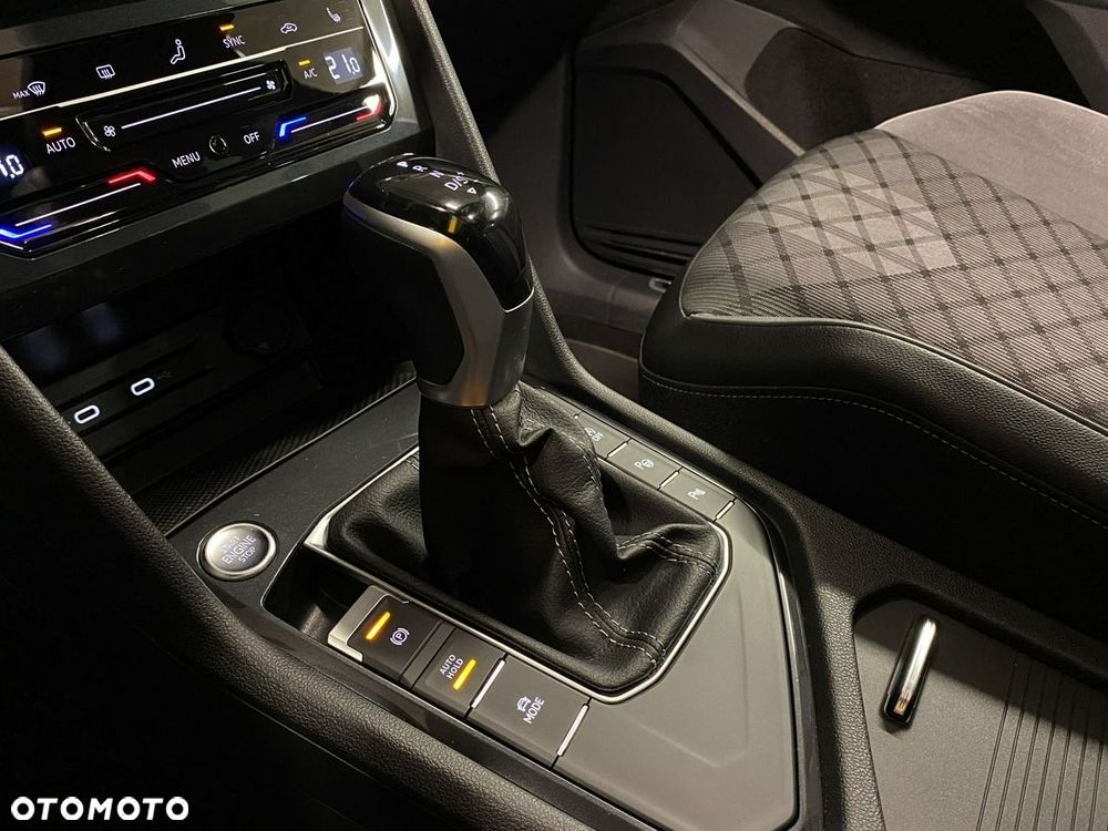 Volkswagen Tiguan - 25