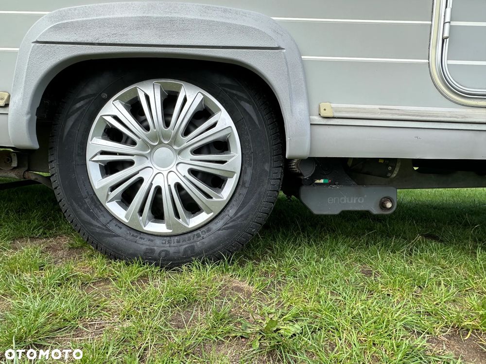 Burstner 500 VENTANA z napędem i markizą kasetową THULE. - 10