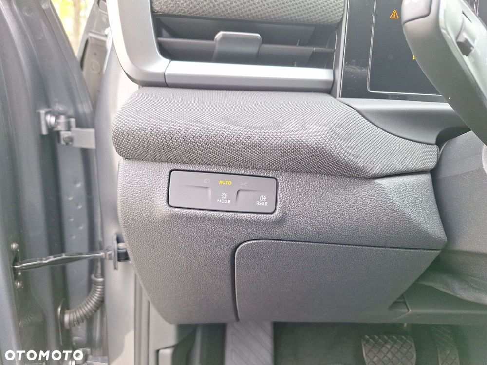 Volkswagen T-Roc 1.5 eTSI Life DSG - 29