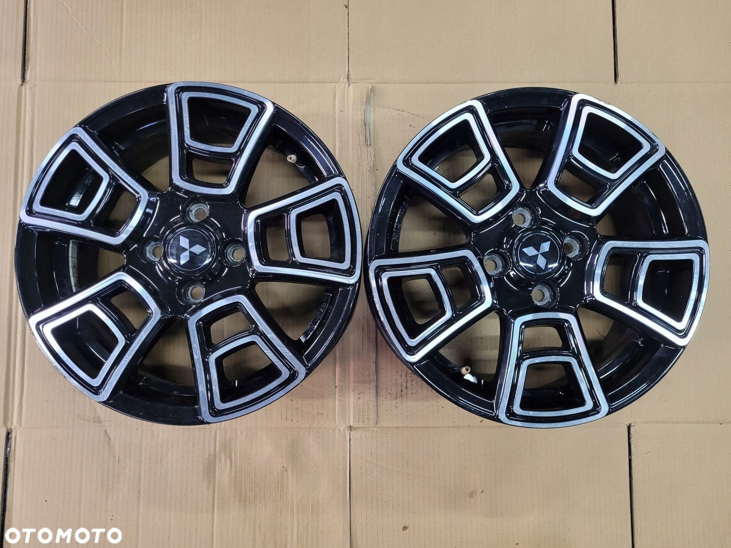 Felga aluminiowa Mitsubishi OE Space Star 6.0" x 15" 4x100 ET 42 - 1