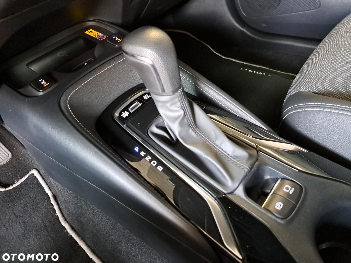 Toyota Corolla - 23