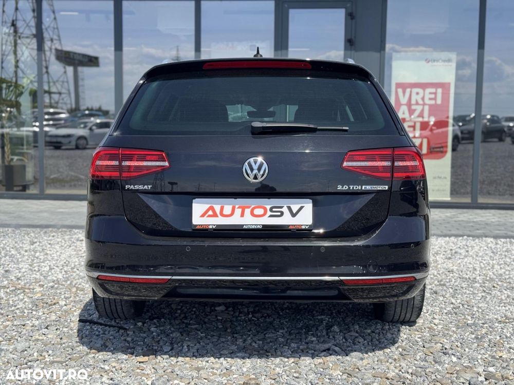 Volkswagen Passat - 12