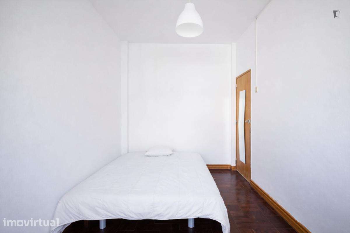 Quarto - localizado em Alcântara Lisbon - Grande imagem: 4/13