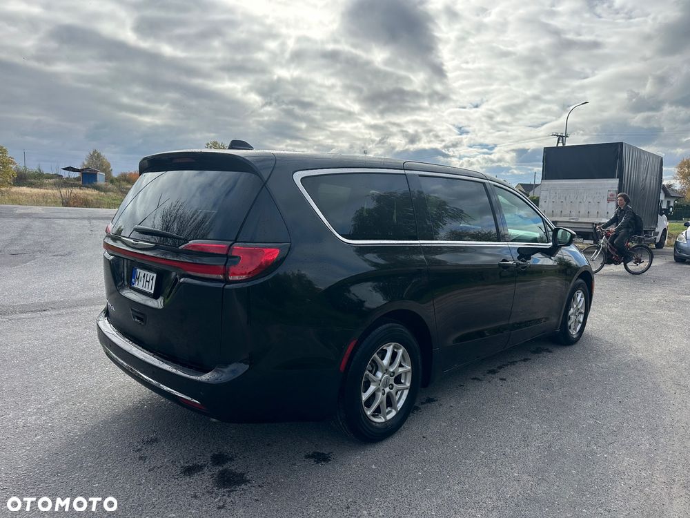 Chrysler Pacifica - 22
