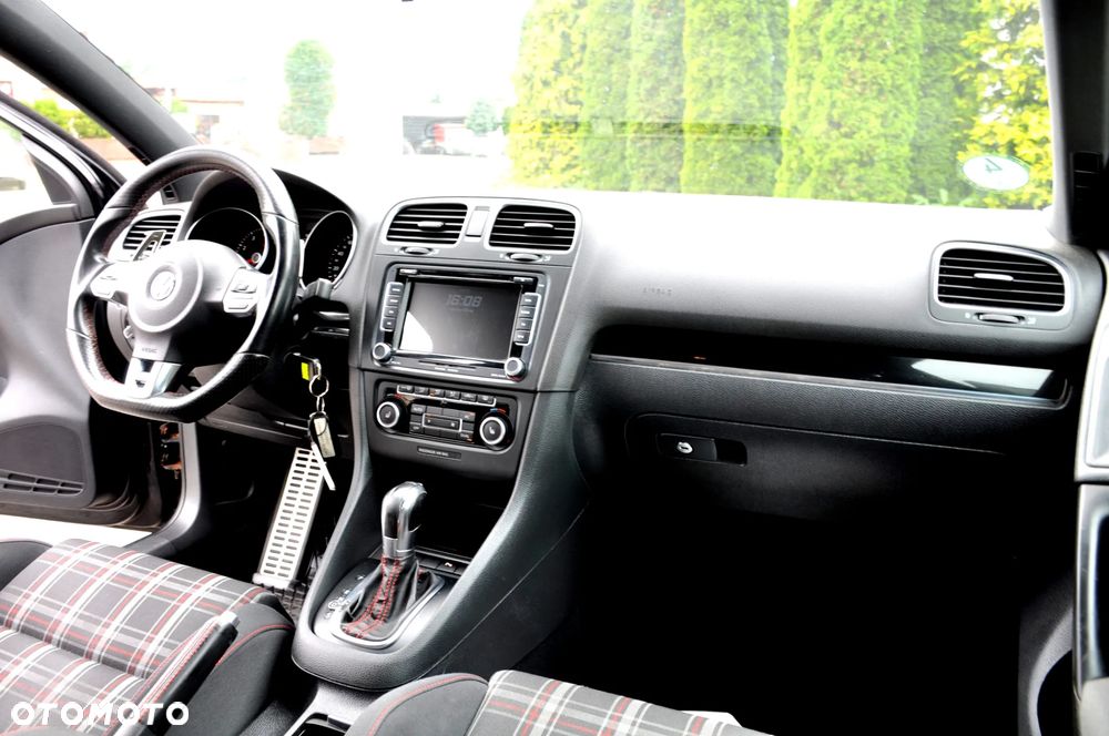 Volkswagen Golf 2.0 GTI DSG - 24