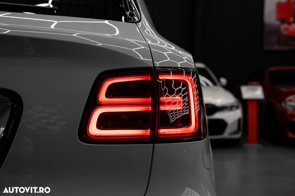 Bentley Bentayga Hybrid - 5