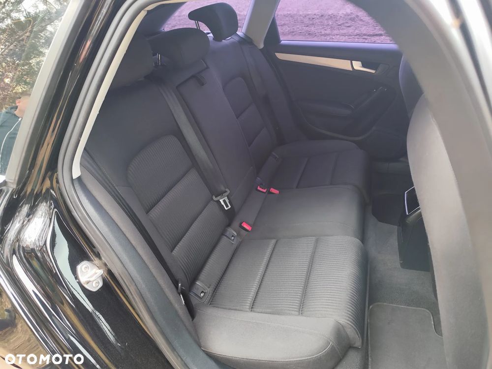 Audi A4 Avant 2.0 TDI S tronic - 25