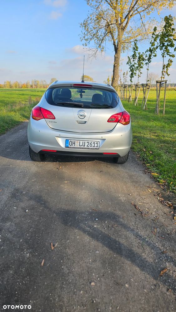 Opel Astra 1.6 Design Edition - 5