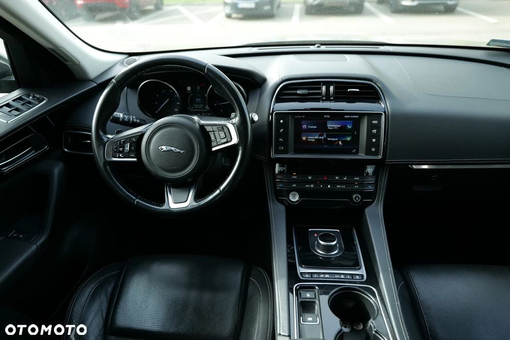 Jaguar F-Pace 2.0 i4D AWD Prestige - 16