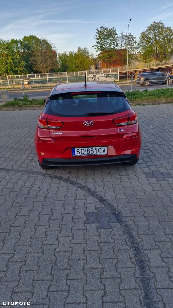 Hyundai i30 1.4 Classic + - 24