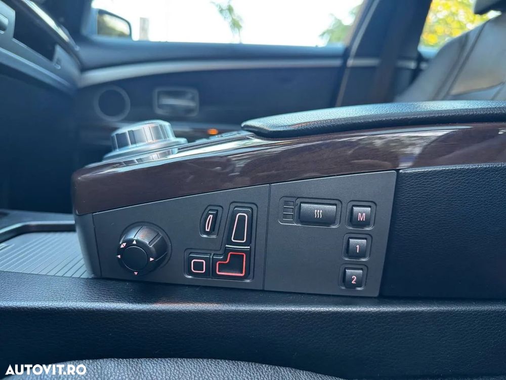 BMW Seria 7 730d A - 16
