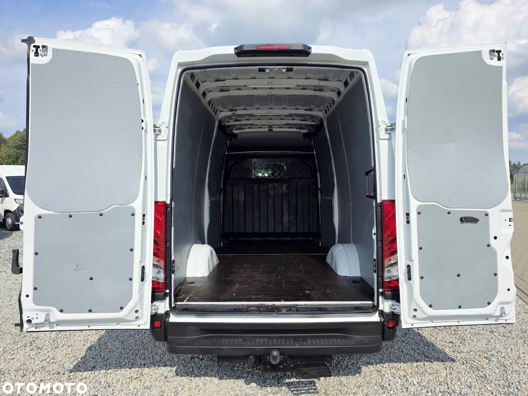 Iveco 35-160  2,3 HPI 160 KONNY ŚREDNIAK WYSOKI KLIMA WEBASTO 2 X BOCZNE DRZWI 8 BIEGOWY HIMATIC GWARANCJA - 30