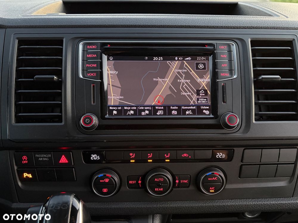 Volkswagen Caravelle - 16