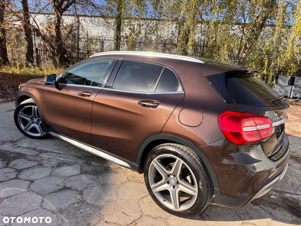 Mercedes-Benz GLA 200 (CDI) d 4Matic 7G-DCT AMG Line - 9