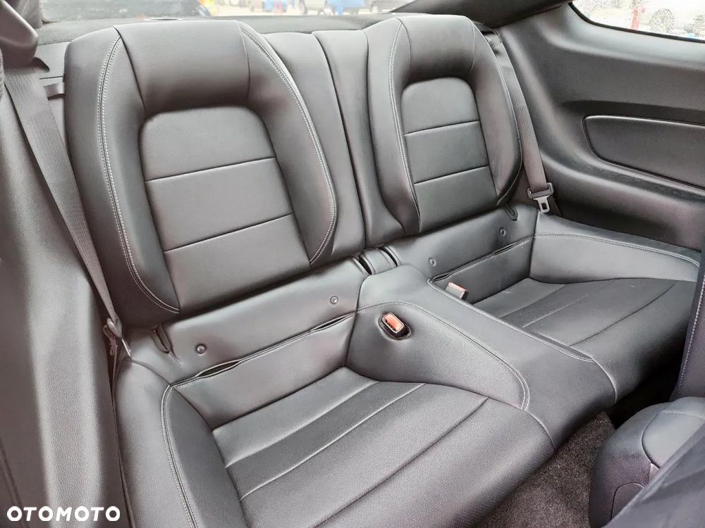 Ford Mustang Fastback 2.3 Eco Boost - 9