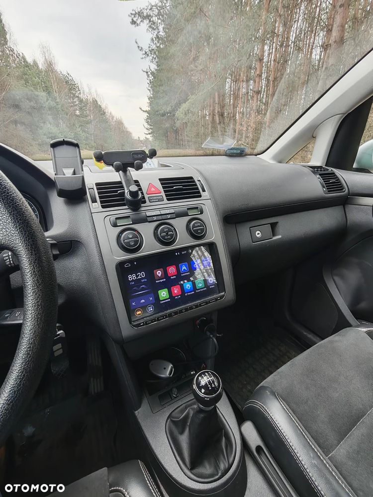 Volkswagen Touran 1.9 TDI Highline - 10