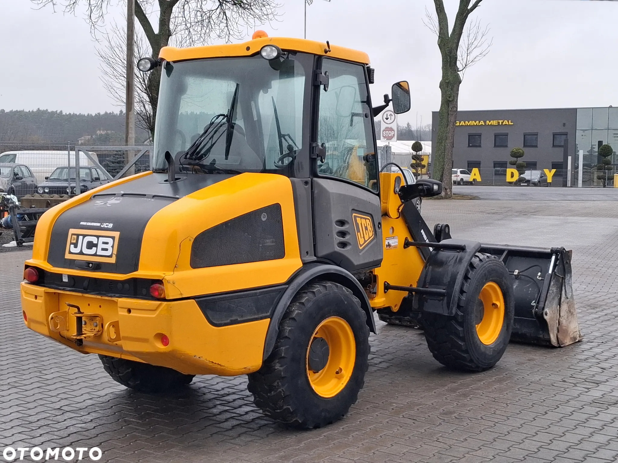JCB 406 - 4