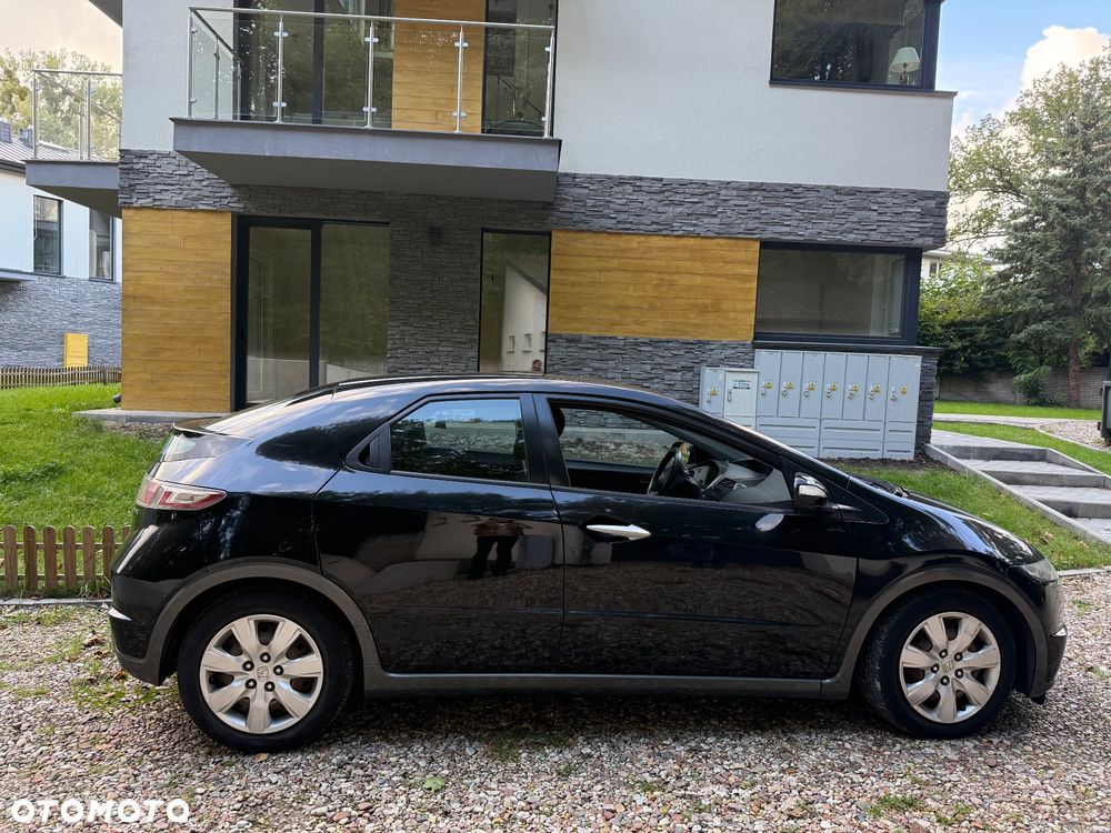 Honda Civic 1.8 Comfort - 33