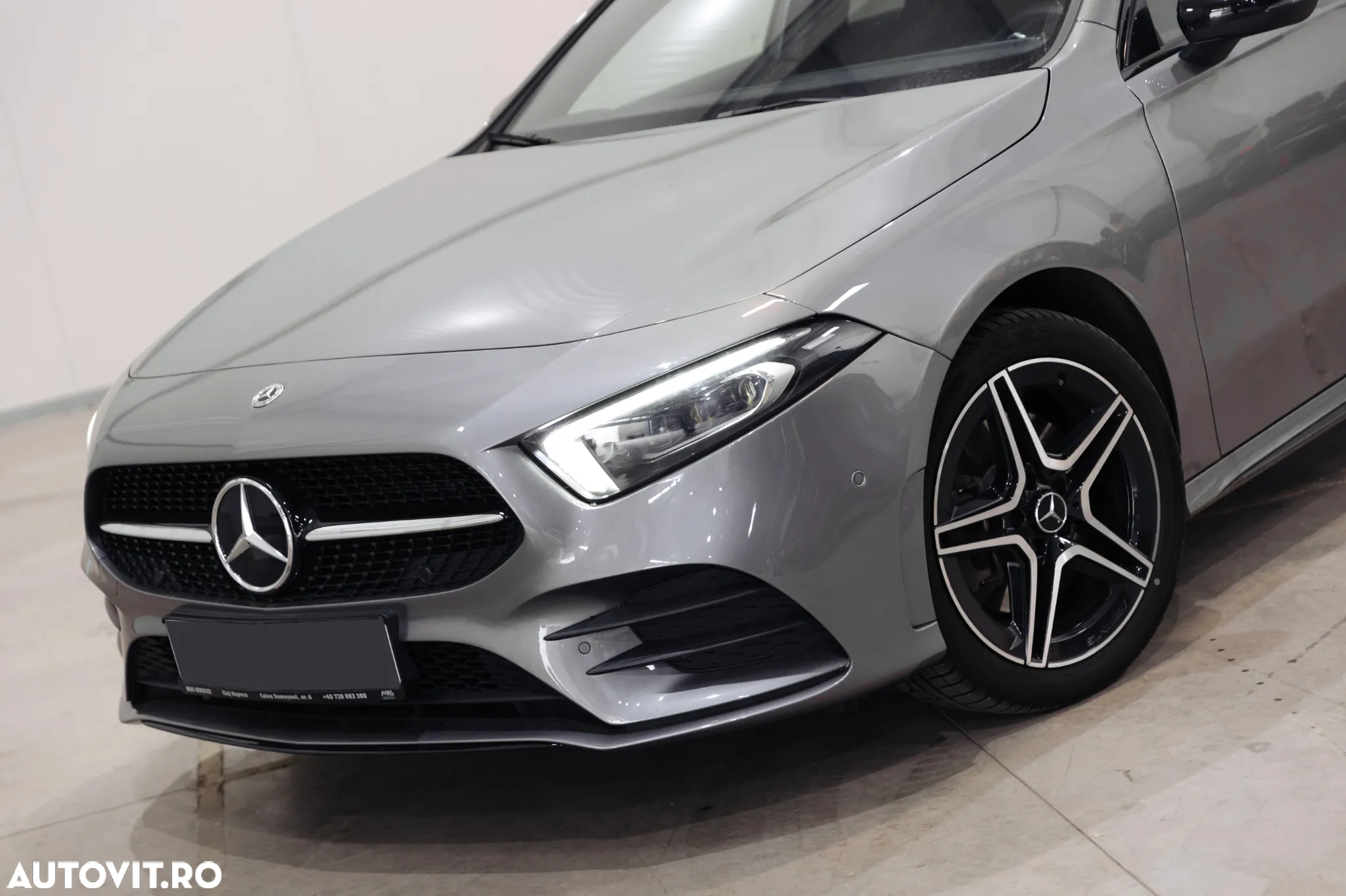 Mercedes-Benz A 250 e 8G-DCT AMG Line - 11