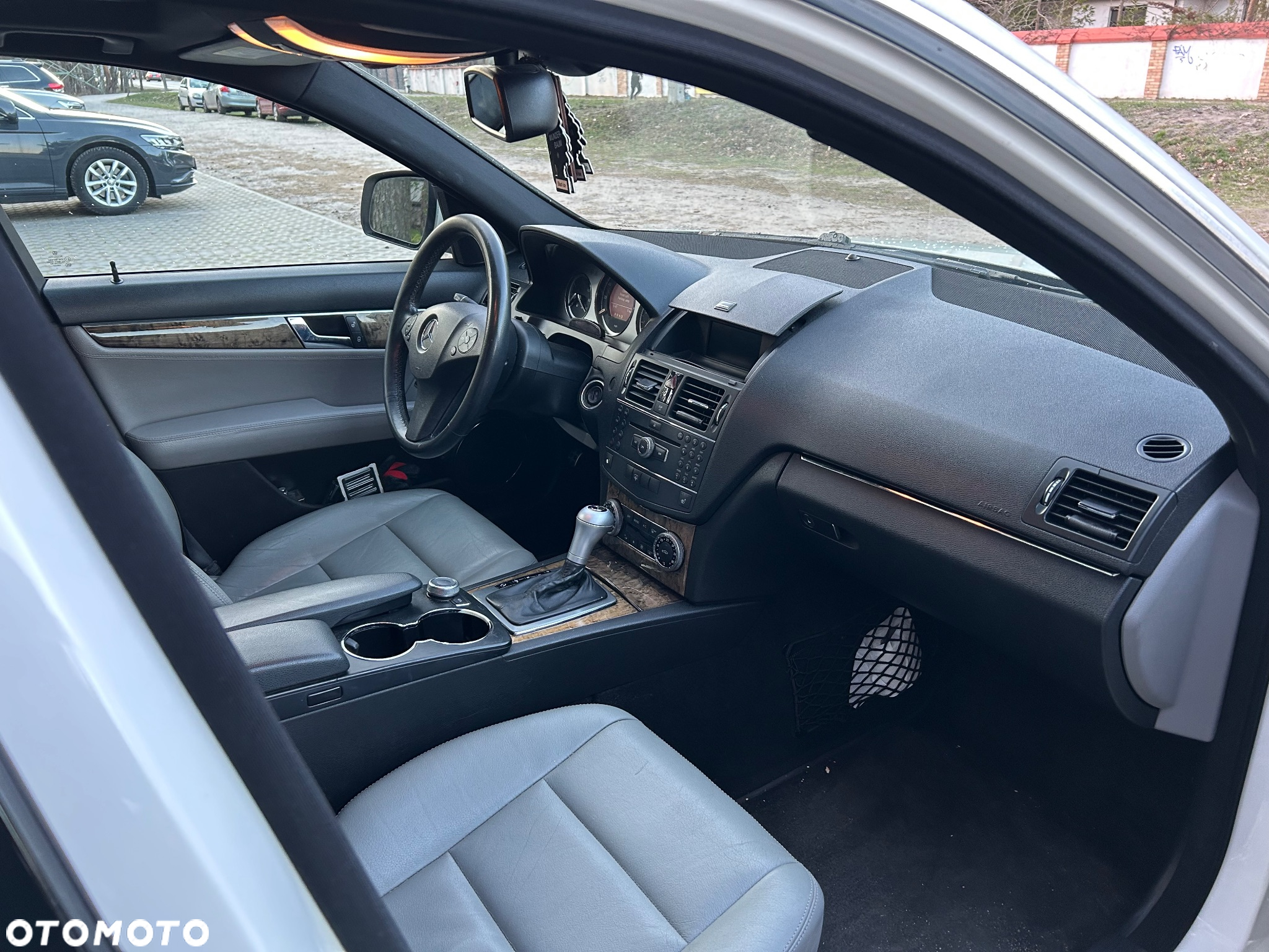 Mercedes-Benz Klasa C 350 T 7G-TRONIC SPORT EDITION - 28