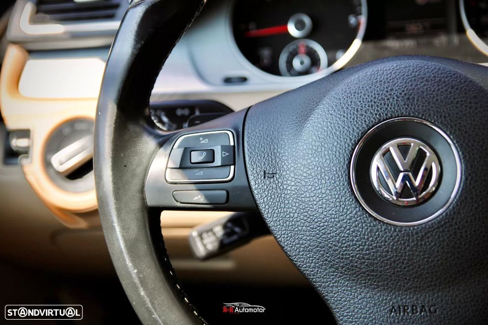 VW Passat CC 2.0 TDi BlueMotion DSG - 26